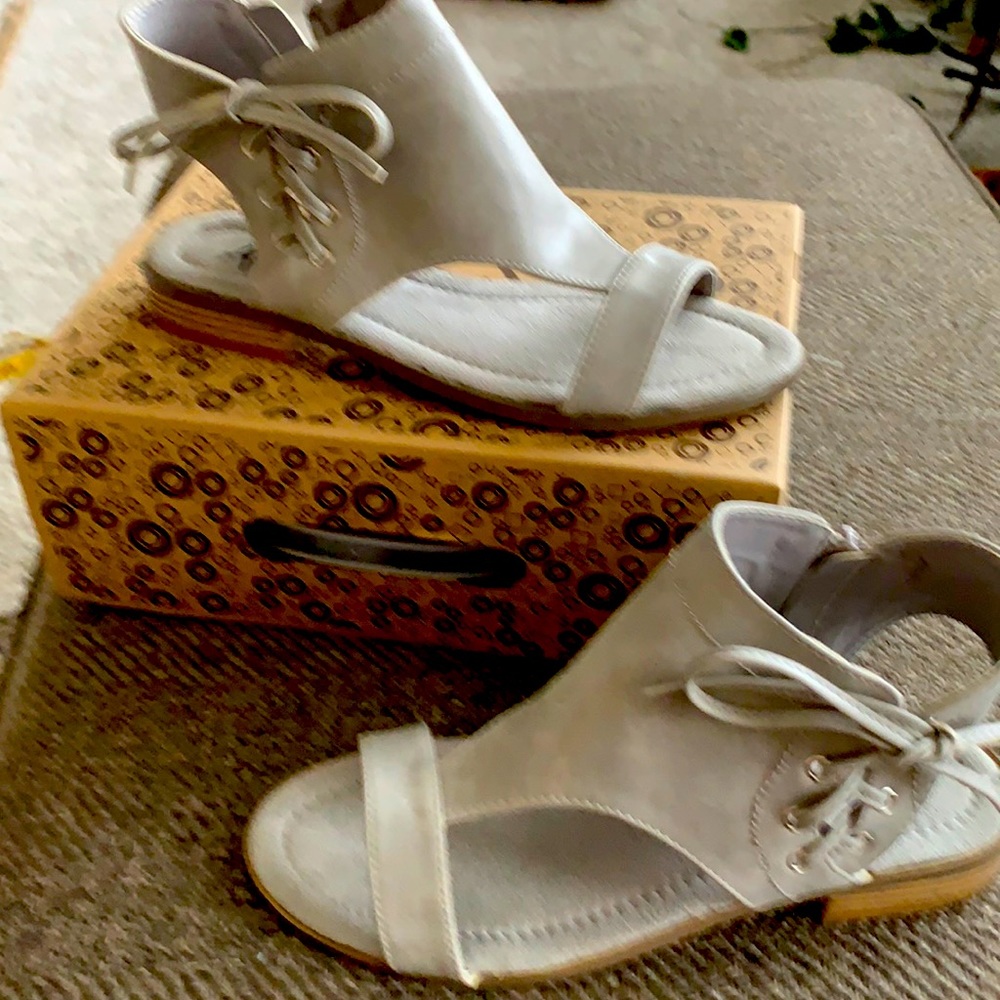 Avanti Lace Up Sandel